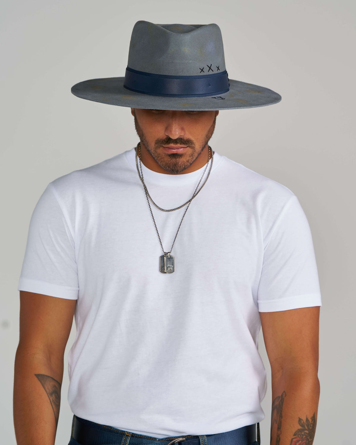 Maxim Hat, Abyss
