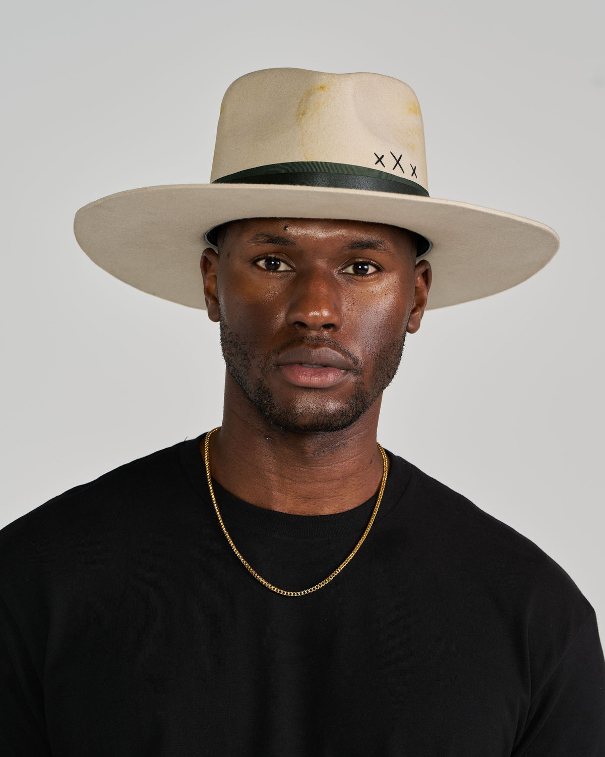 Maxim Hat, Cypress