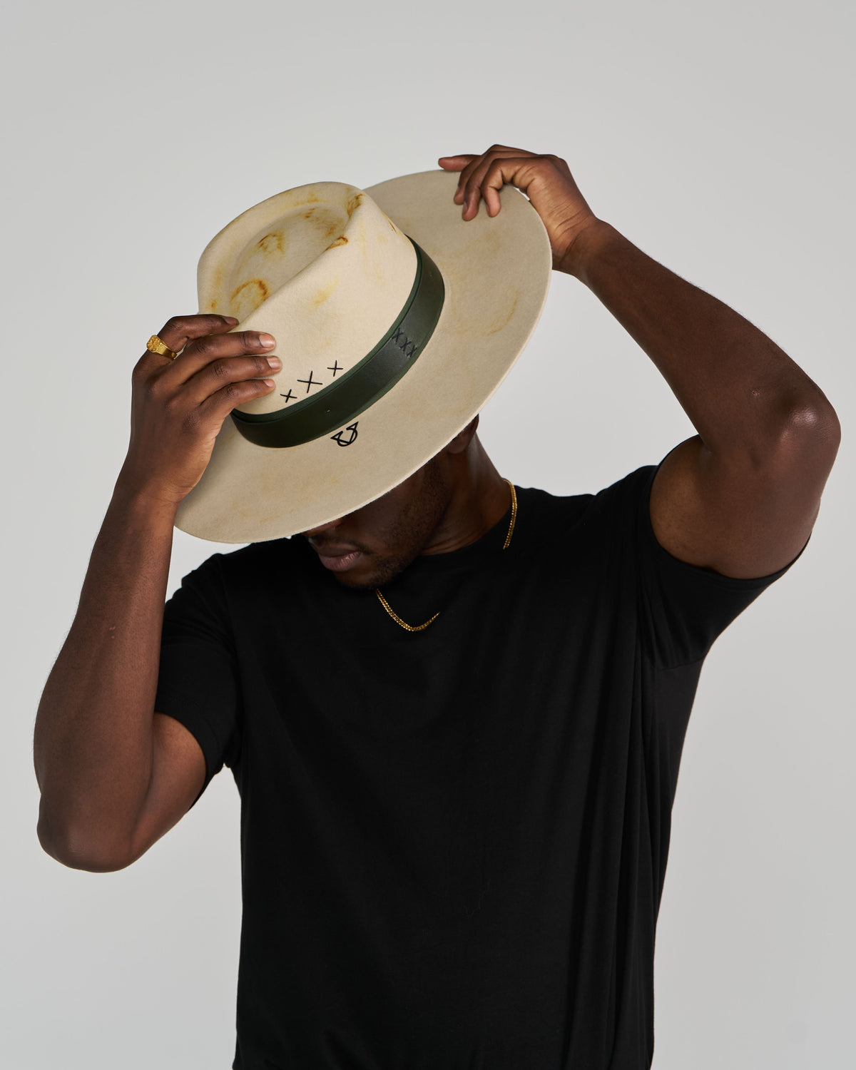 Maxim Hat, Cypress