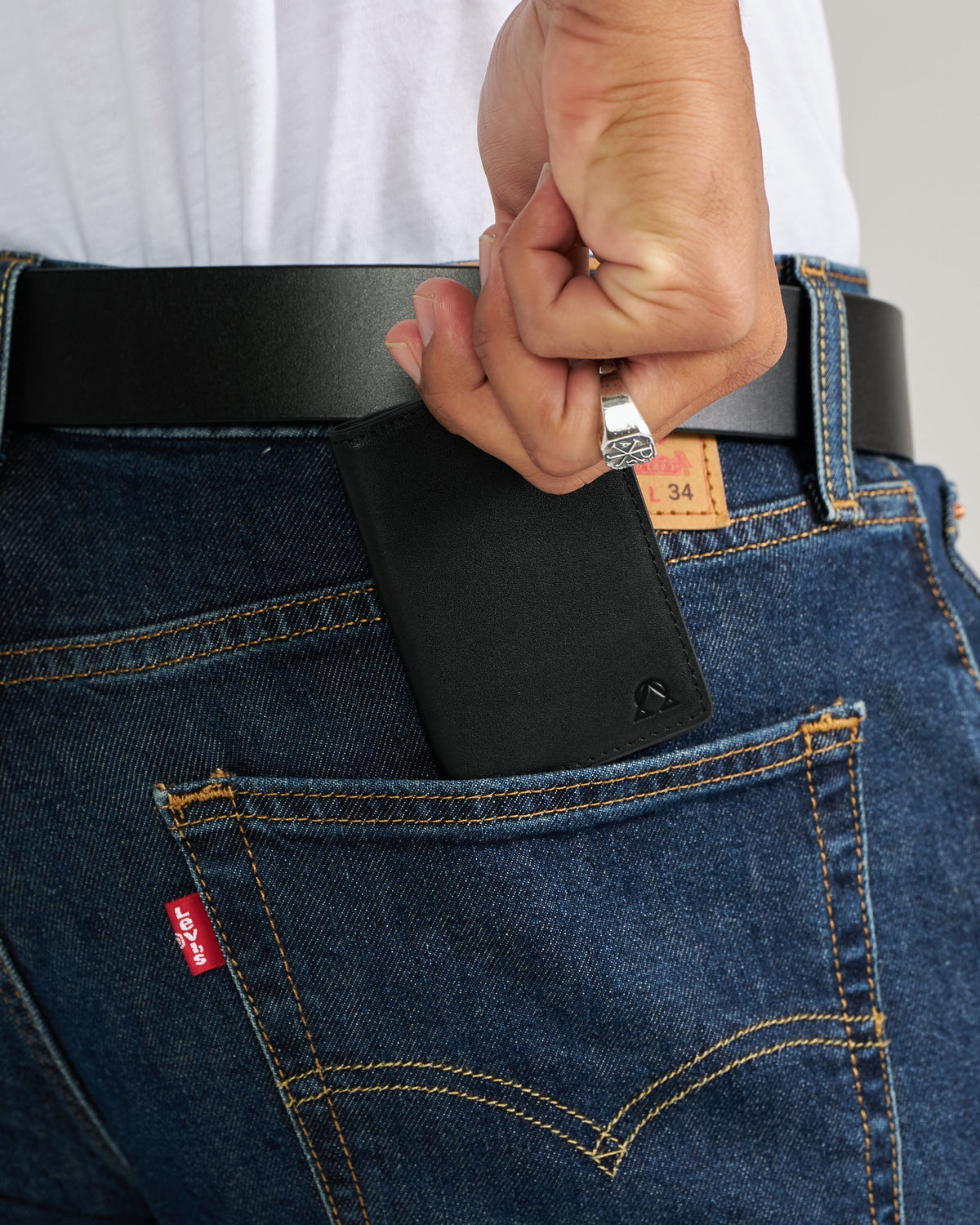 Nexus Wallet, Onyx