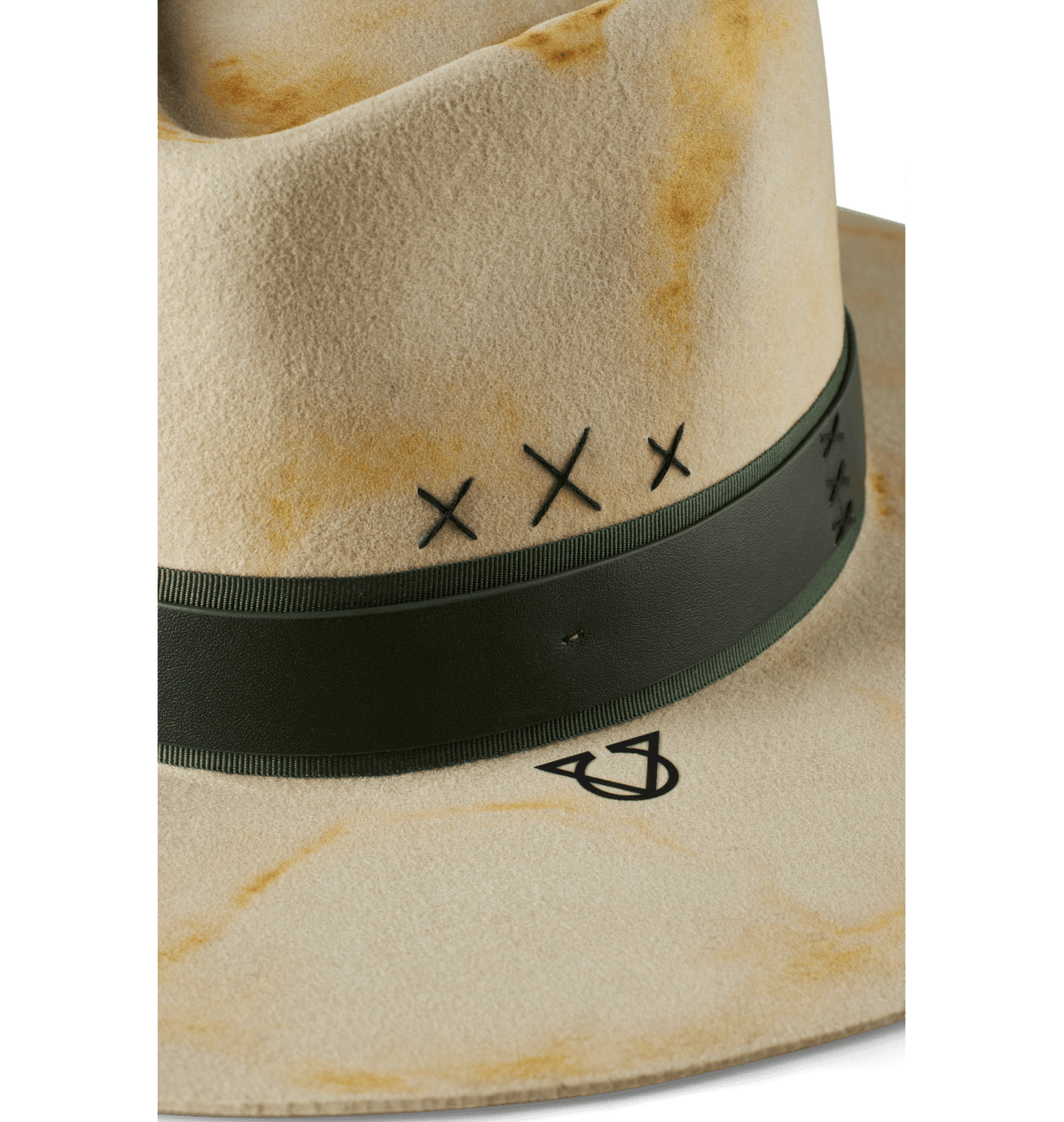 Maxim Hat, Cypress